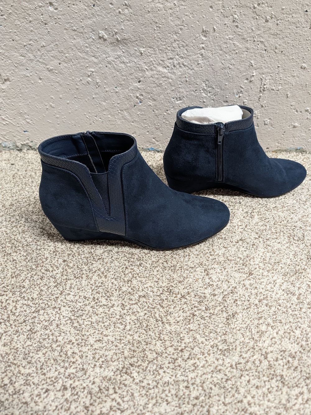 Croft & Barrow Ocelot Navy Wedge Ankle Boots Size 10 NWT - Picture 7 of 8